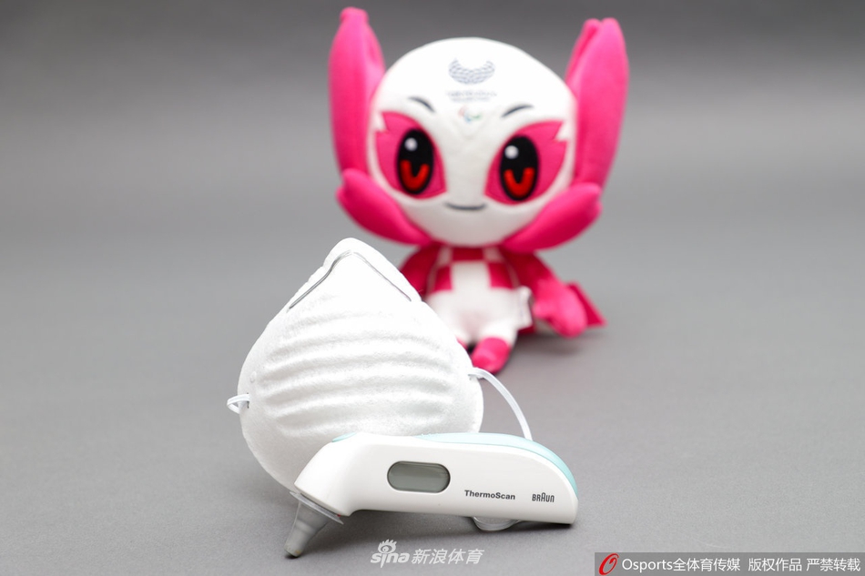 东京奥运残奥吉祥物拍摄抗疫写真