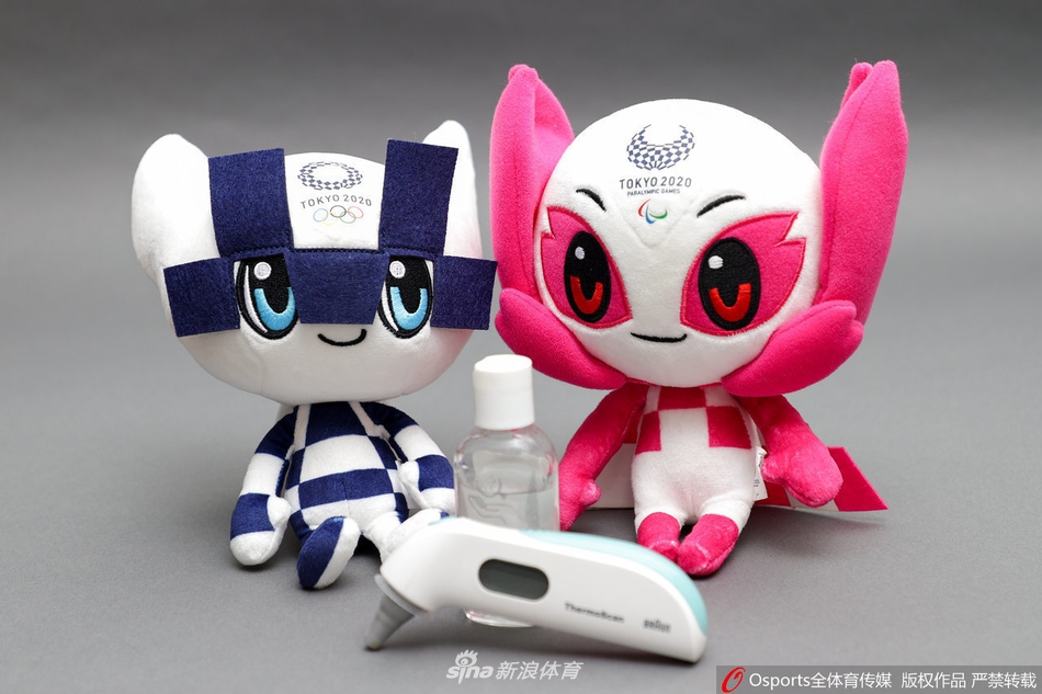 东京奥运残奥吉祥物拍摄抗疫写真