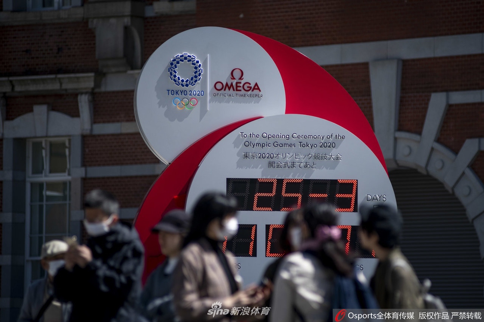 东京街头奥运会倒计时钟变普通时钟