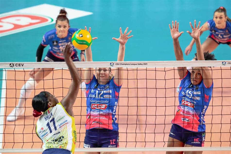 欧冠半决赛首回合科内3-0诺瓦拉