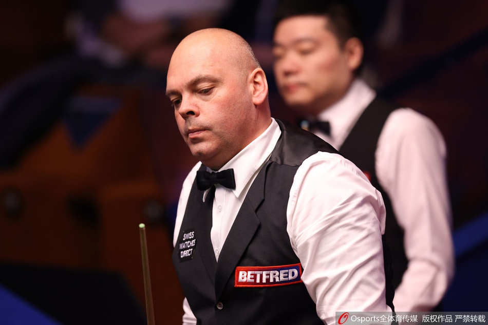 世锦赛首轮丁俊晖5-4领先宾汉姆