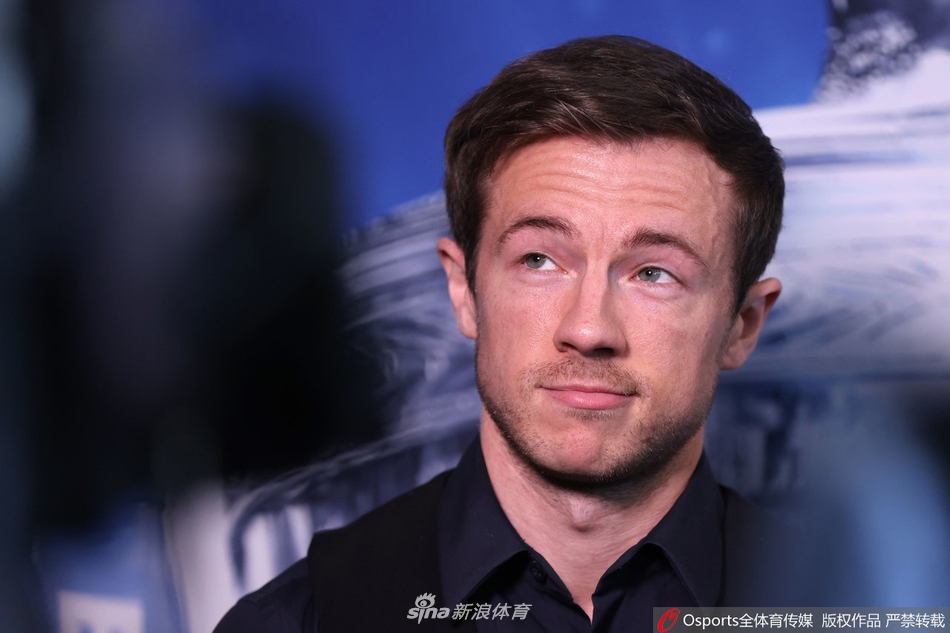 世锦赛首轮利索夫斯基10-9卡特