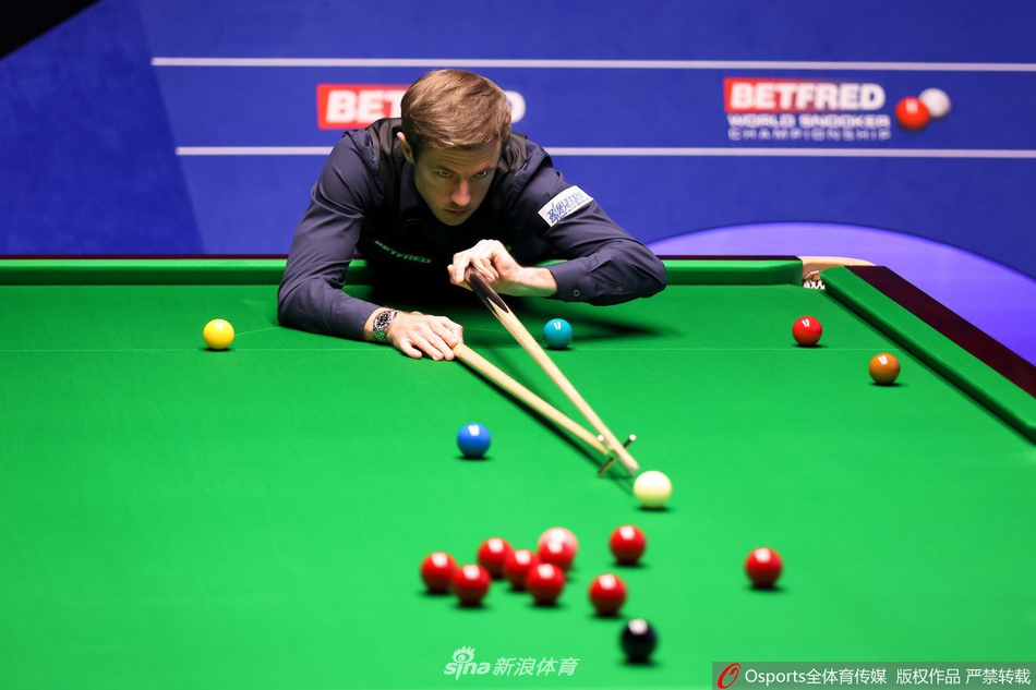 世锦赛首轮利索夫斯基10-9卡特