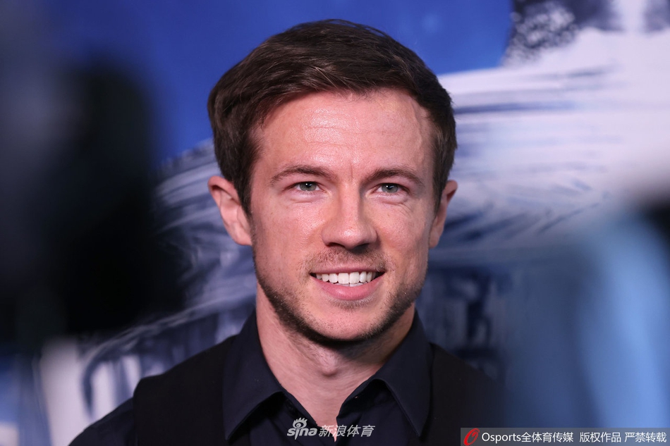 世锦赛首轮利索夫斯基10-9卡特