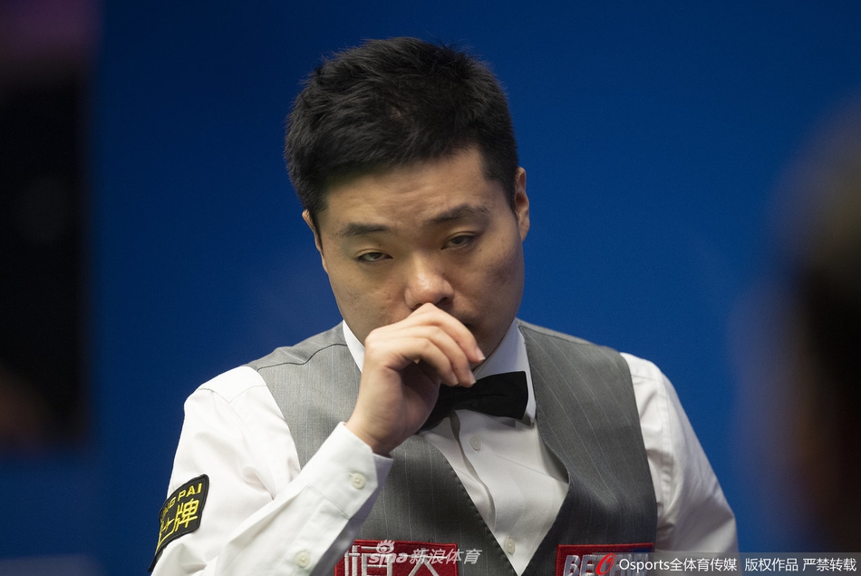 丁俊晖9-7领先特鲁姆普