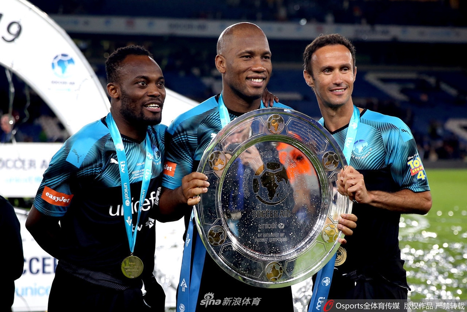 博尔特德罗巴亮相斯坦福桥