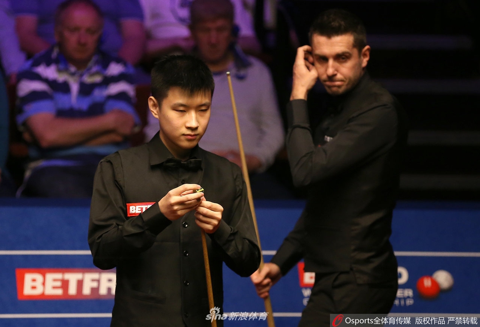 世锦赛首轮塞尔比10-7赵心童