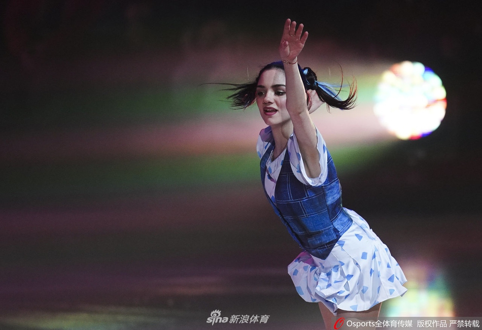 梅德韦杰娃领衔出演冰上舞剧