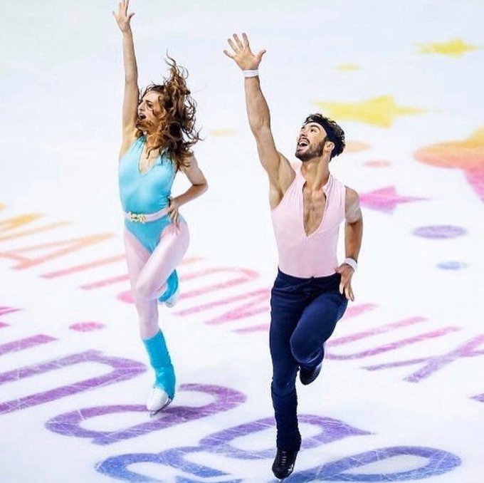 花滑选手比赛服原料被做成口罩