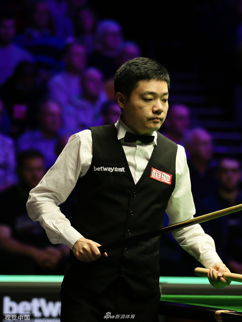 英锦赛丁俊晖6-4卡特晋级16强