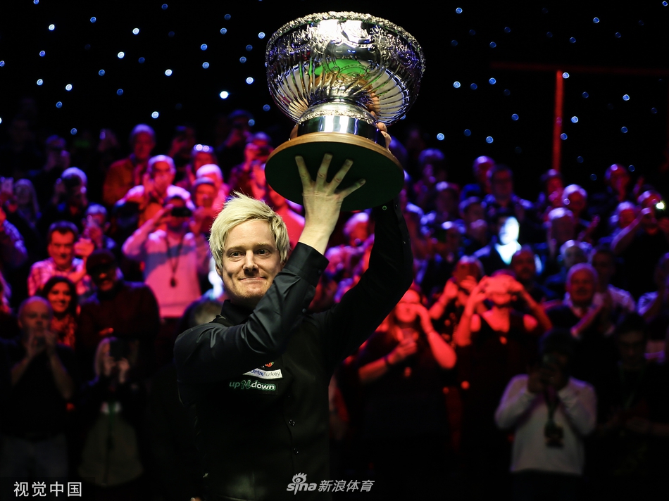 冠中冠罗伯逊10-9特鲁姆普夺冠