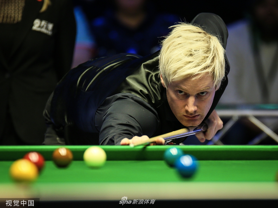 冠中冠罗伯逊10-9特鲁姆普夺冠