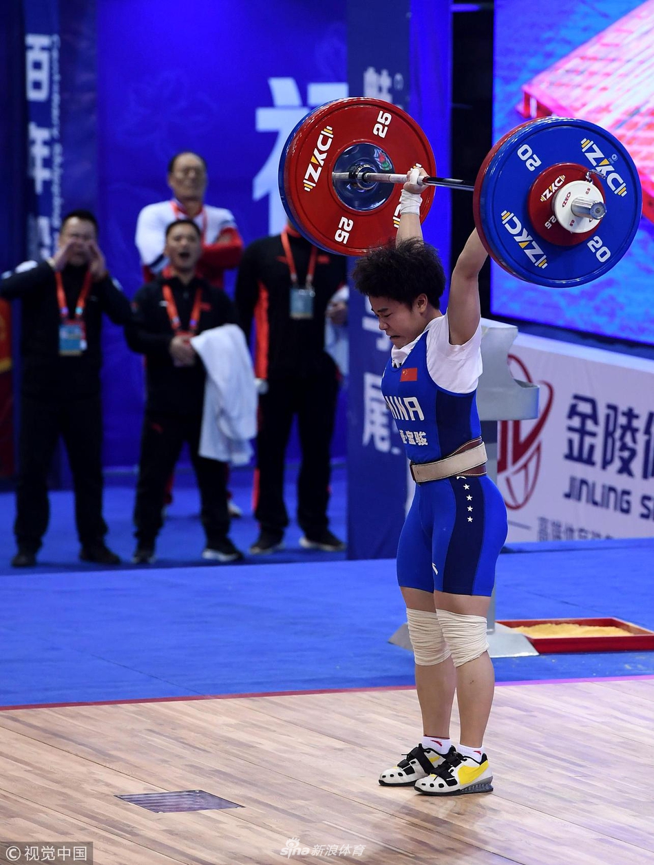 举重世界杯侯志慧破纪录夺冠