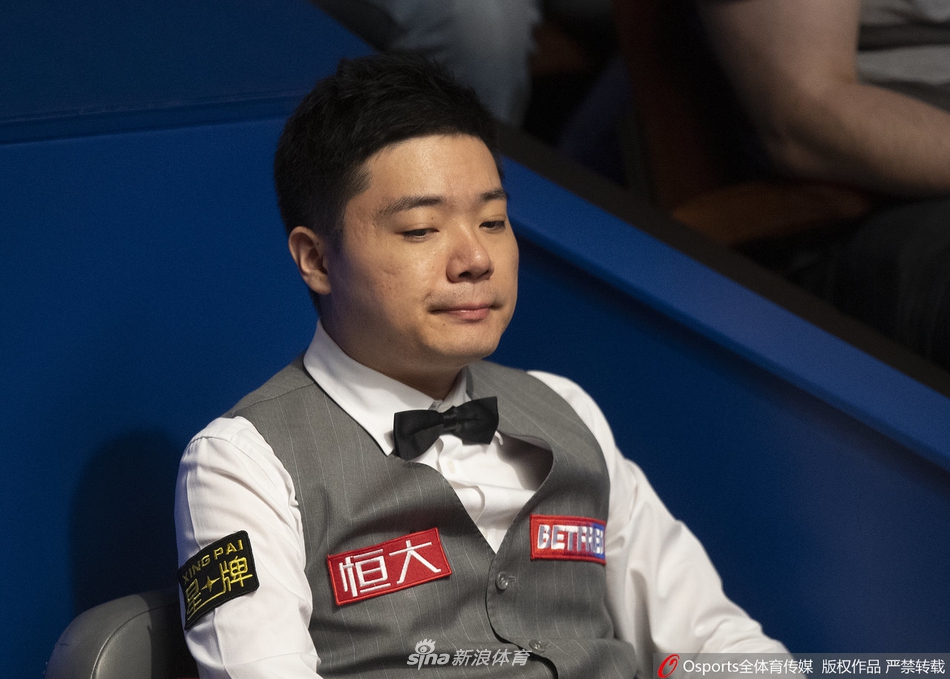 丁俊晖9-7领先特鲁姆普