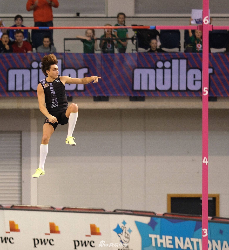 杜普兰蒂斯6米18破撑杆跳世界纪录