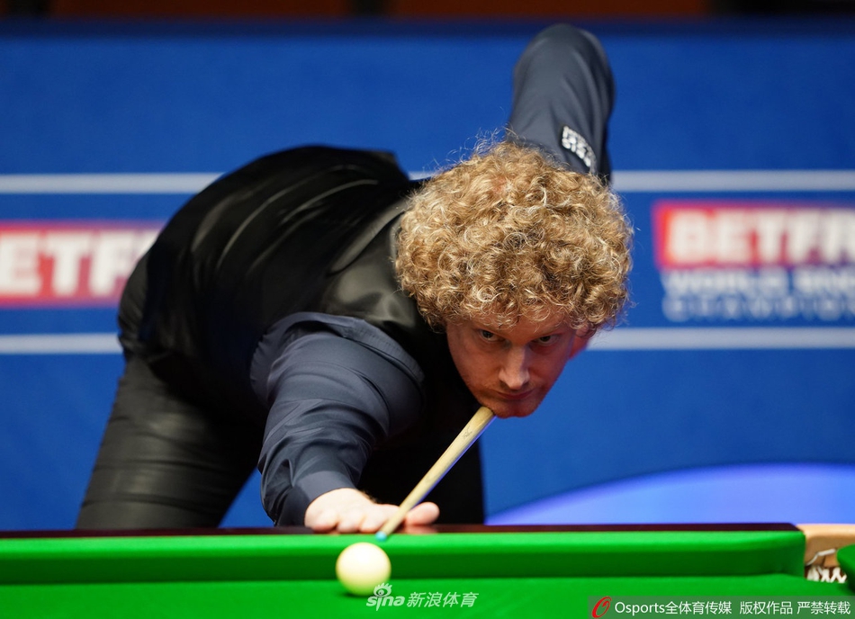 世锦赛威尔逊13-8罗伯逊