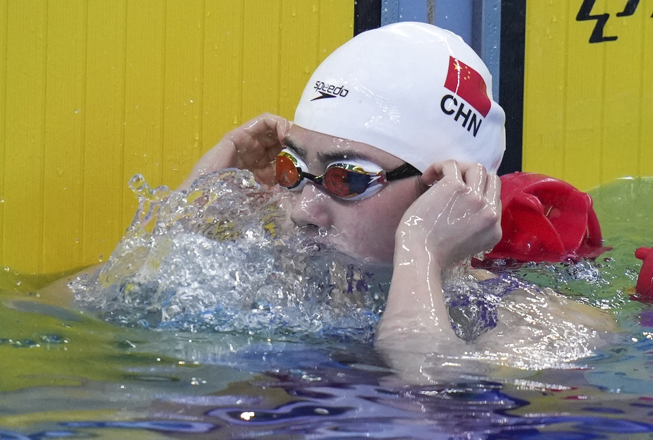 冠军赛张雨霏获100米蝶泳冠军