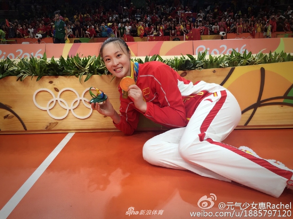 女神惠若琪身材不输超模