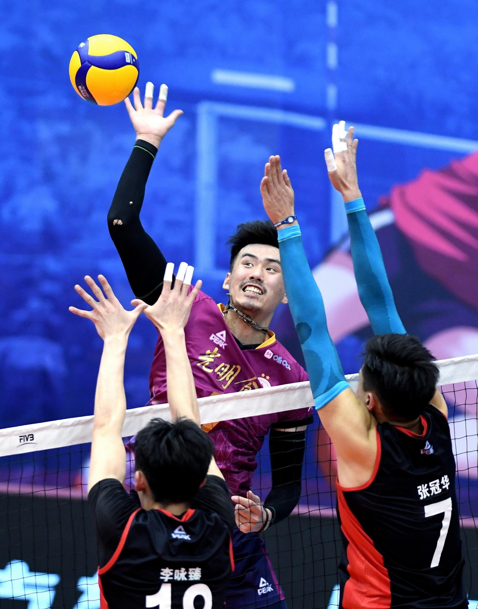 男排超级联赛：上海3-2浙江