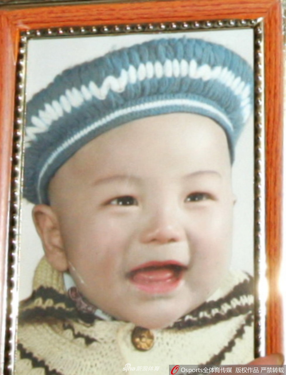 刘翔“百天”照片