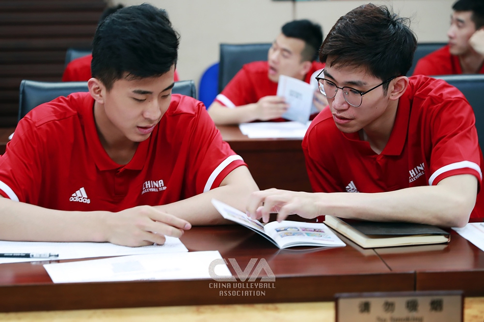 男女排进行反兴奋剂准入教育