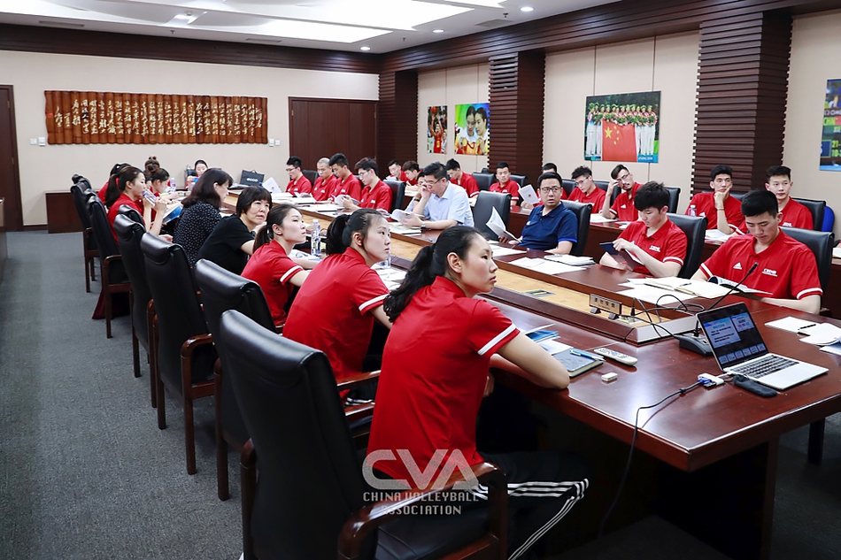 男女排进行反兴奋剂准入教育