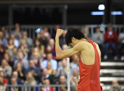 王宇2米34打破张国伟纪录