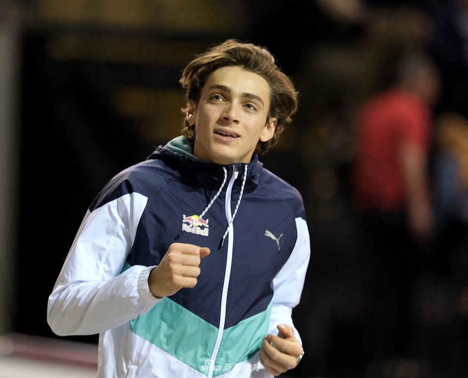 杜普兰蒂斯6米18破撑杆跳世界纪录