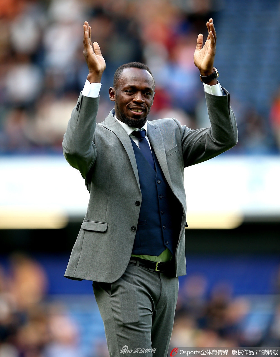 博尔特德罗巴亮相斯坦福桥