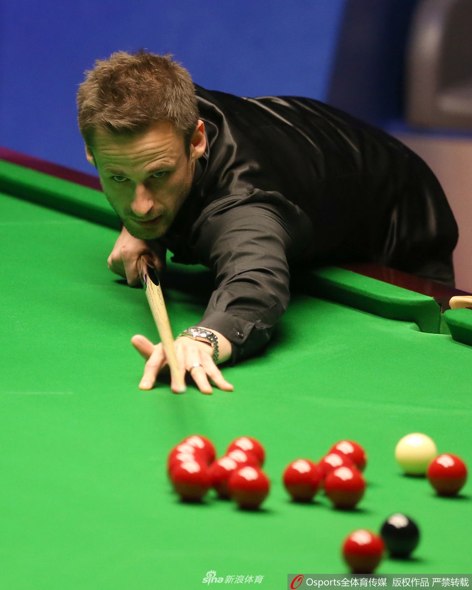 希金斯11-13落后吉尔伯托