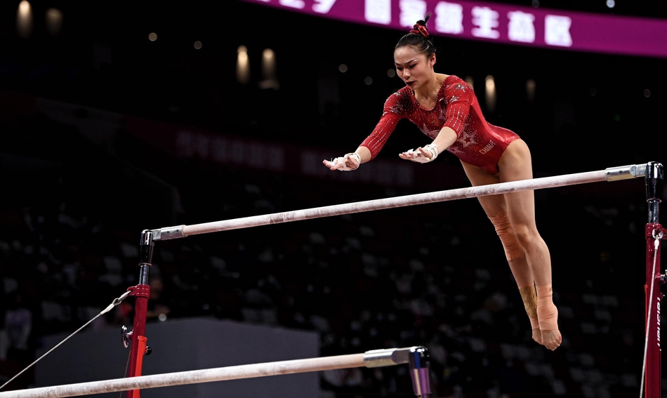 全锦赛芦玉菲夺得个人全能冠军