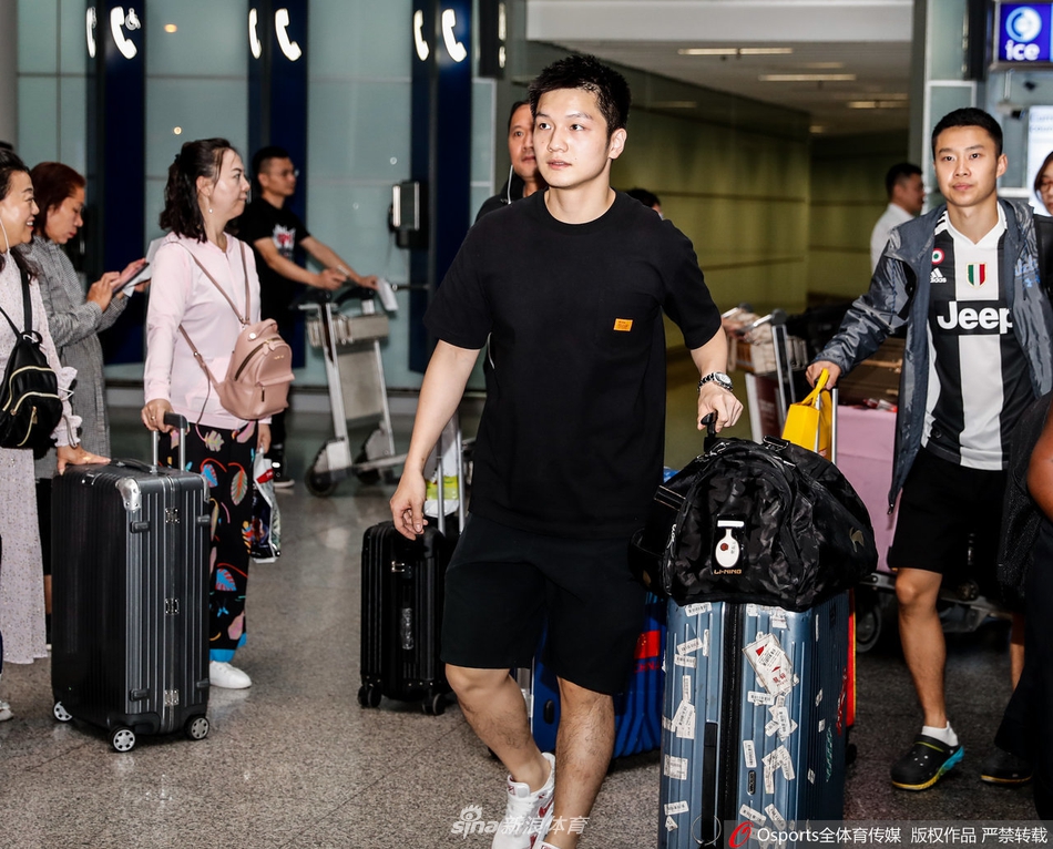 国乒结束亚锦赛征程回国