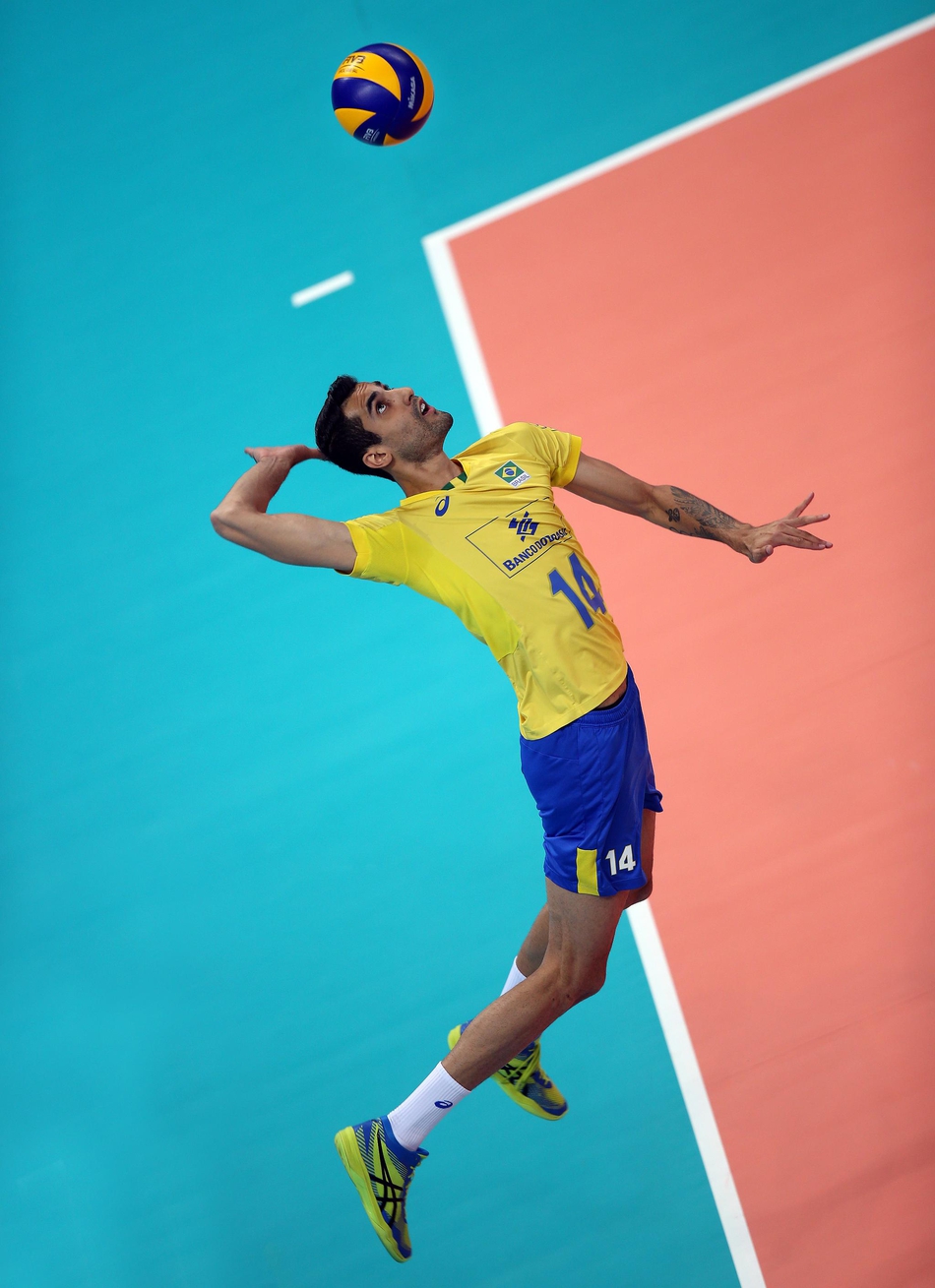 世联中国男排0-3巴西