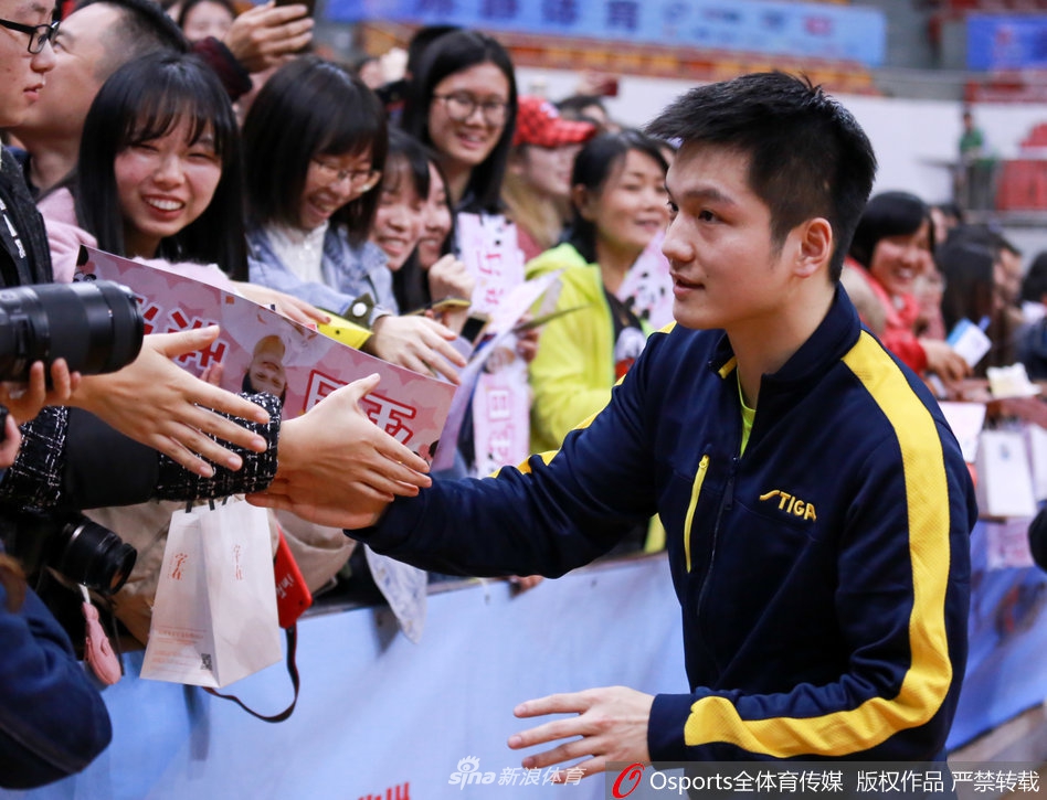 樊振东乒超赛场喜迎22岁生日