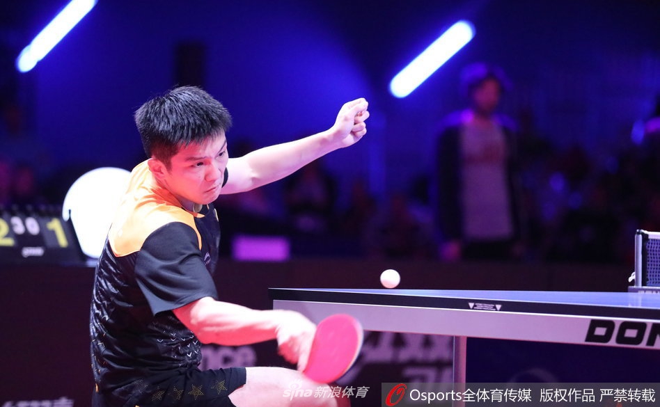 世界杯樊振东4-0萨姆索诺夫