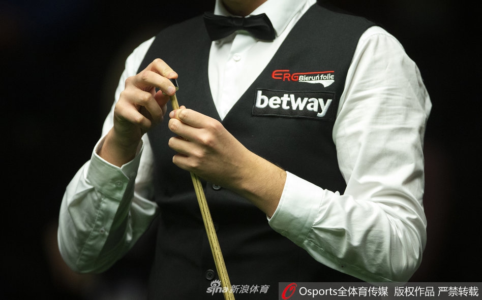 英锦赛丁俊晖6-1斯泰凡诺