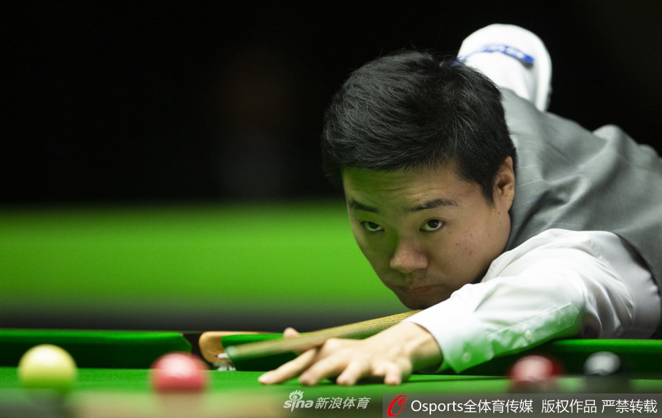 英锦赛丁俊晖6-1斯泰凡诺