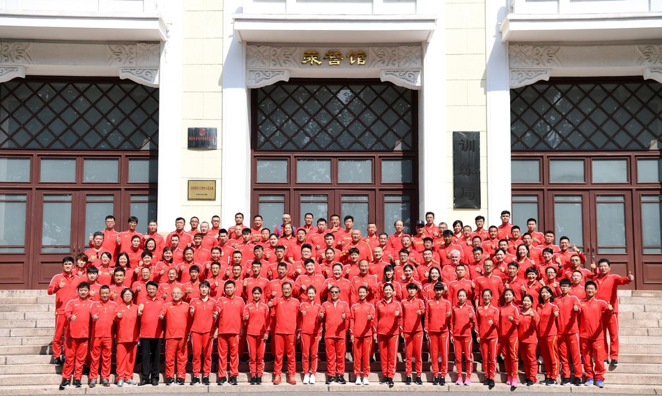 田径队举行出征世锦赛仪式