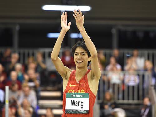 王宇2米34打破张国伟纪录