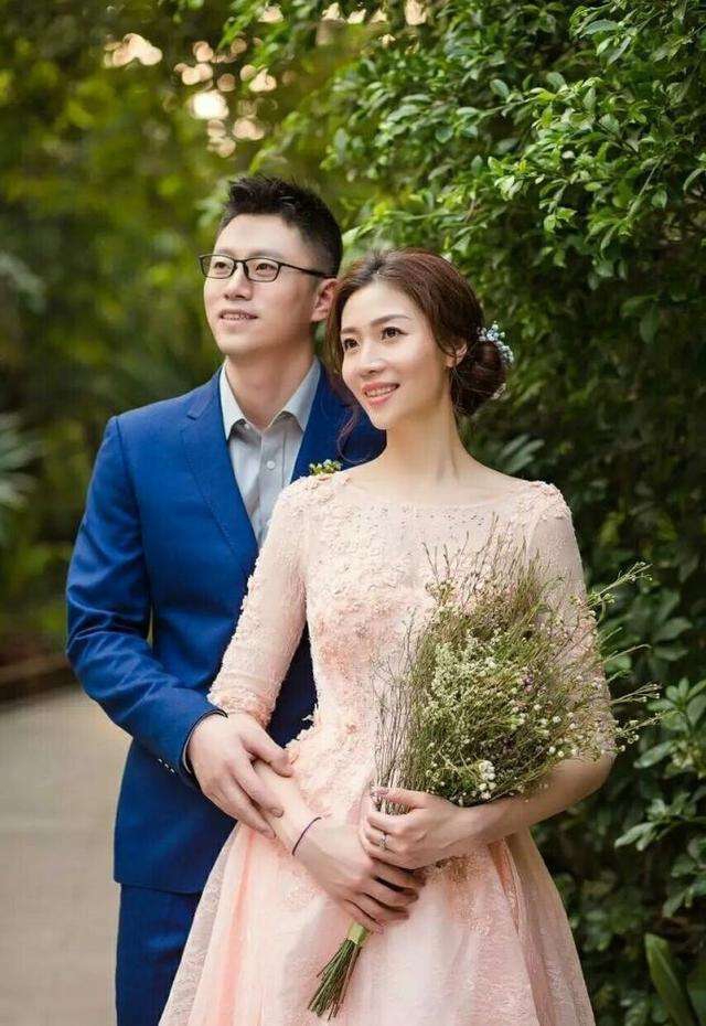 魏秋月诞下爱子