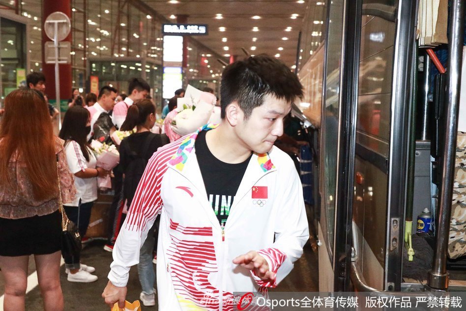 国乒结束亚运会返京