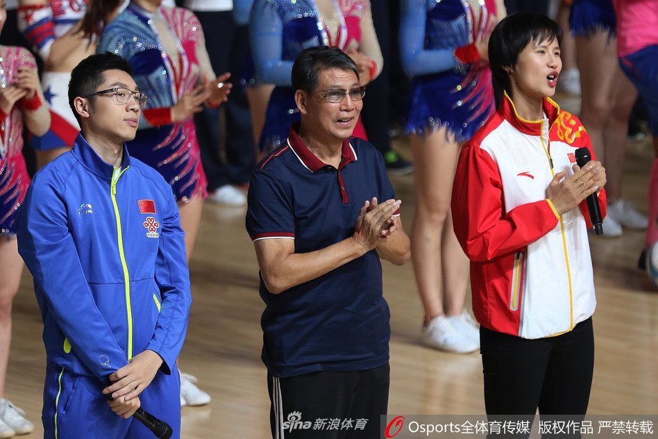 徐根宝许昕助阵上海市运动会