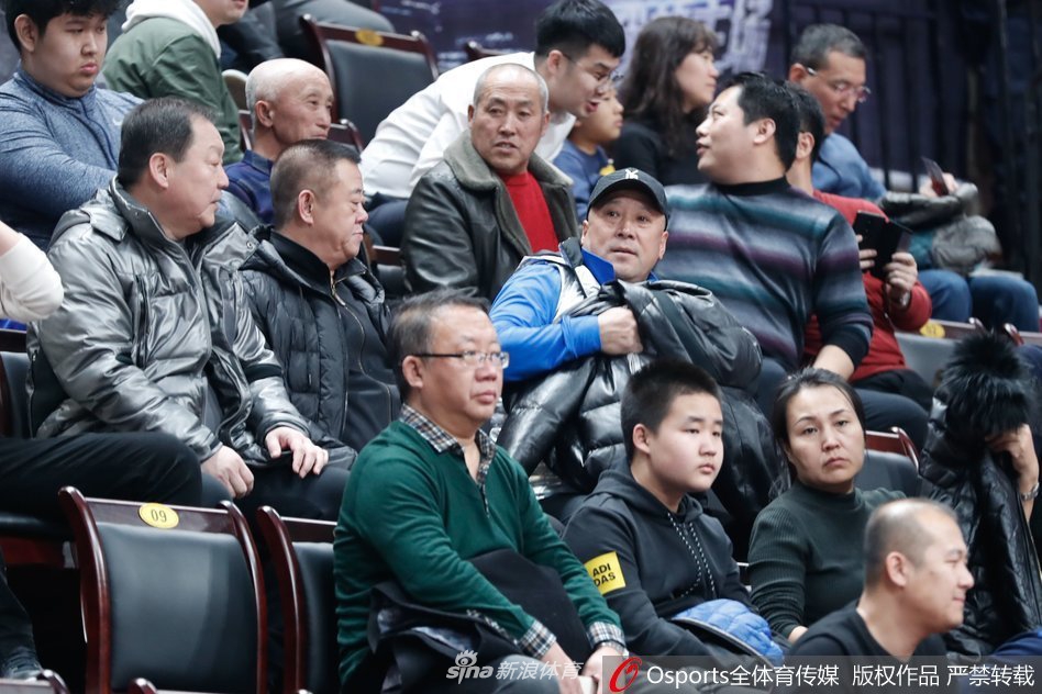 李永波现场见证辽宁男篮结束连胜