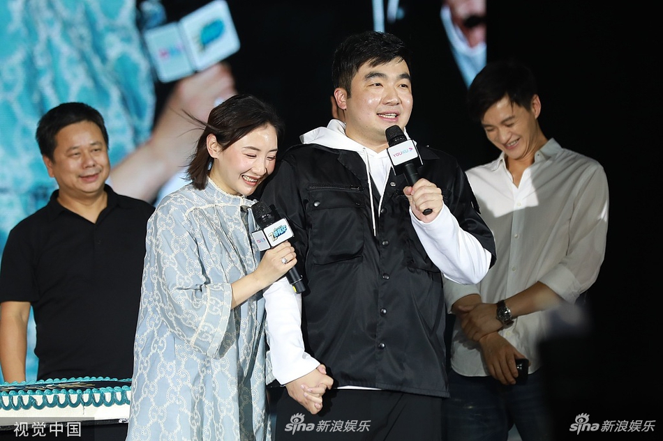 长安十二时辰总制片人求婚何雯娜