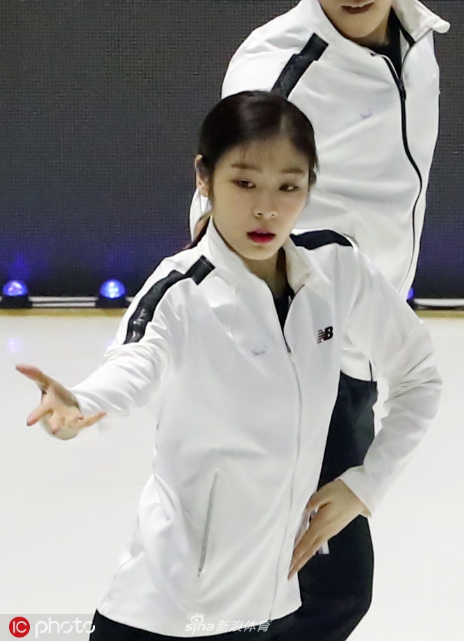 韩聪隋文静金妍儿出席活动