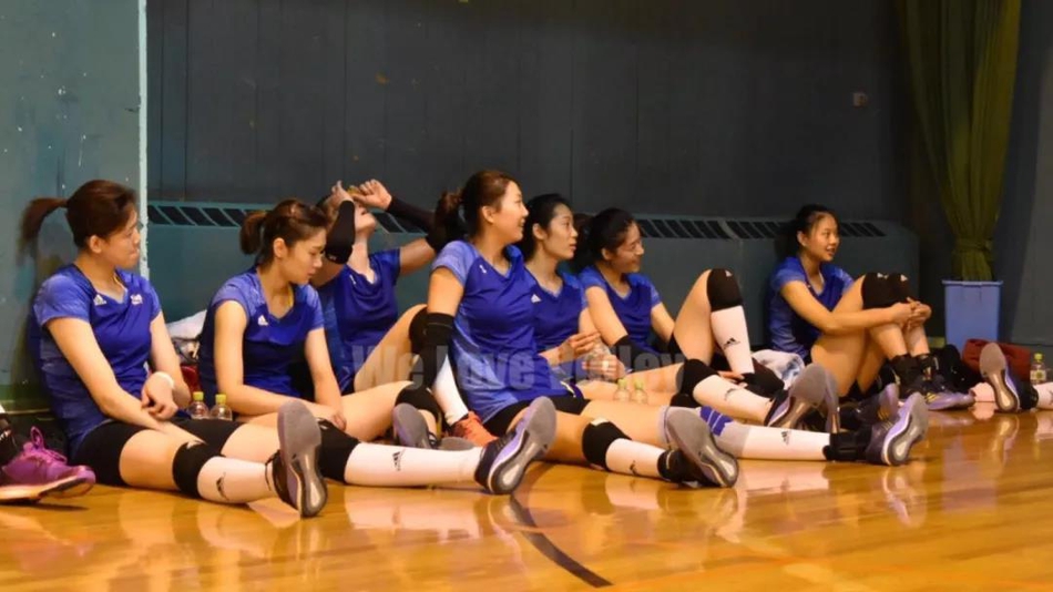 女排札幌第二天训练