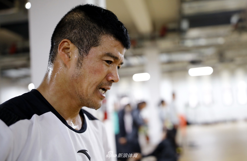 极限跑神陈盆滨跨界越野滑雪