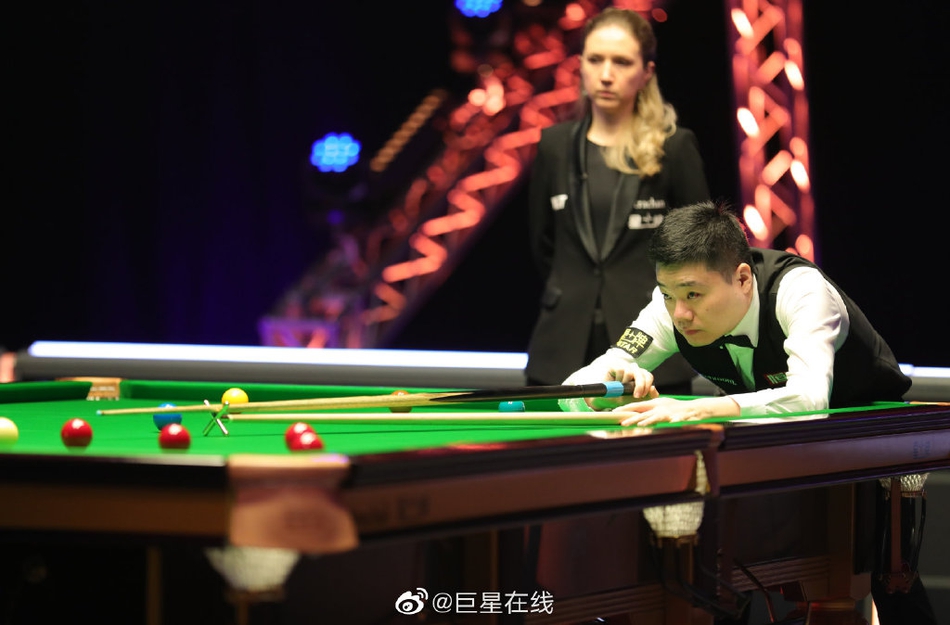 大奖赛首轮丁俊晖4-0杰克-琼斯