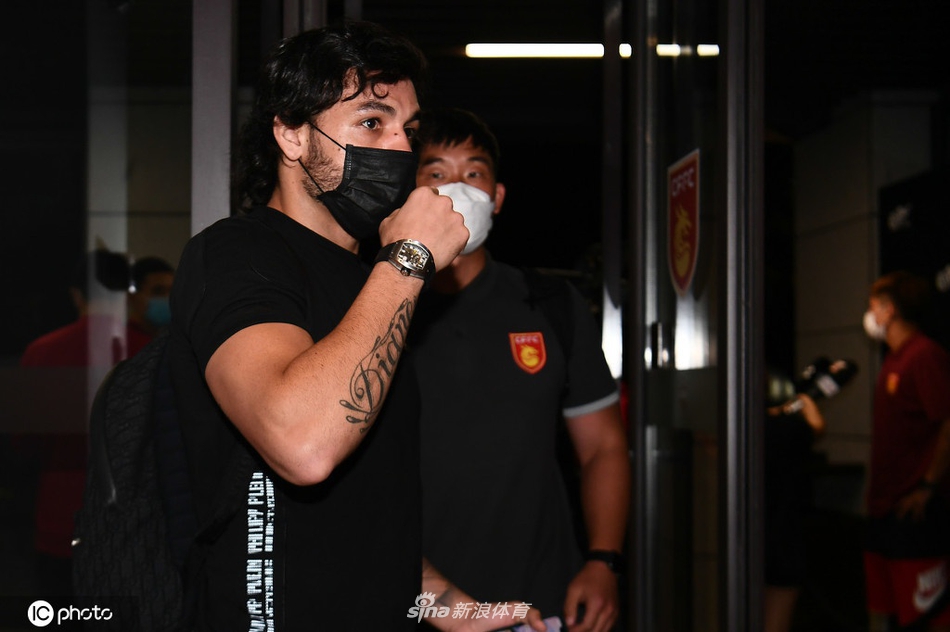 高拉特随华夏抵达苏州赛区驻地