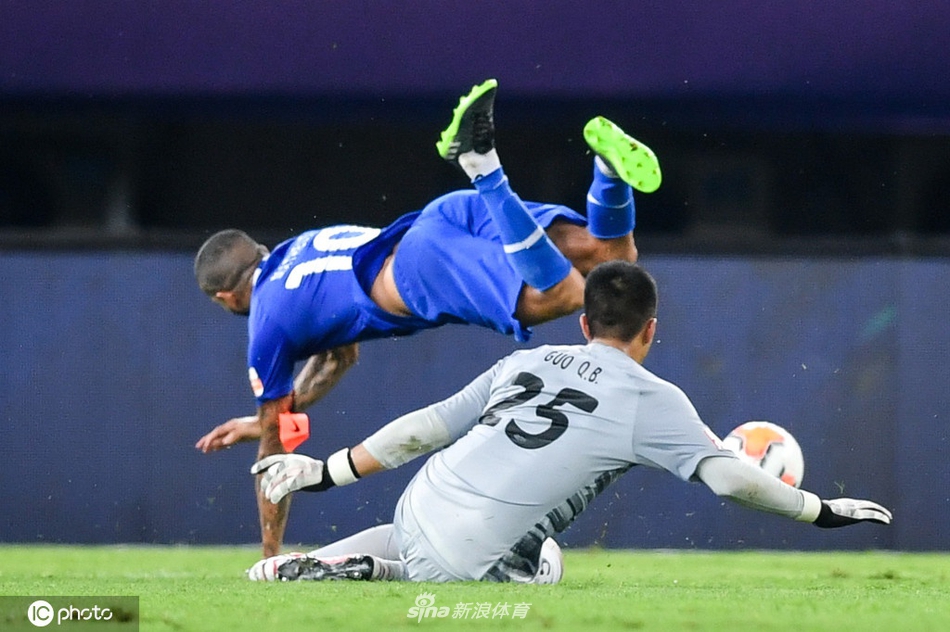 无奈！国安被永昌反击打懵 郭全博出击染红